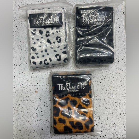 Light,medium and heavy resistance bands - Picture 2 of 4